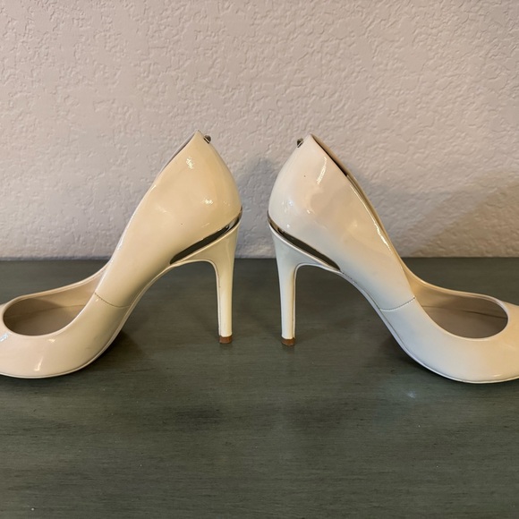 Ted Baker Classic Heel Pumps Sz. 37.5 - Picture 4 of 8